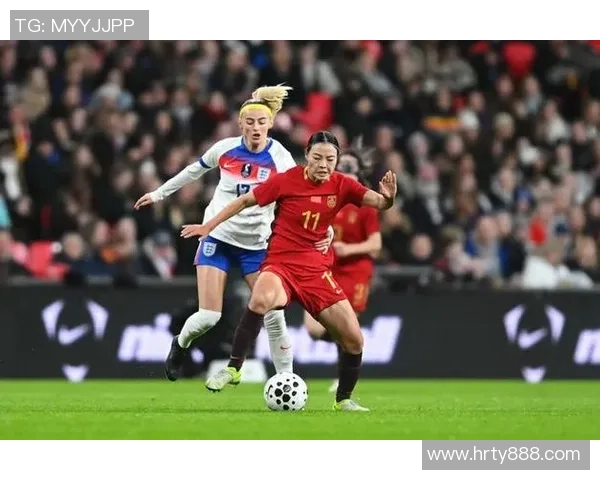 英格兰与中国足球激情对决直播盛况回顾与精彩瞬间分析